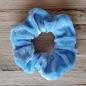 Preview: Scrunchie Samt 10 cm hellblau Haargummi