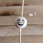 Preview: Holzperle 20 mm mit Gesicht EMOJI Nr. 1