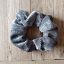 Scrunchie Samt 10 cm grau Haargummi